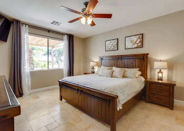 Ferienhaus Private Pool & Fairway View: Golf Retreat! *