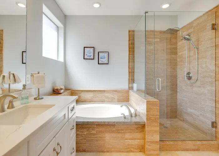 Private Pool & Fairway View: Golf Retreat!
